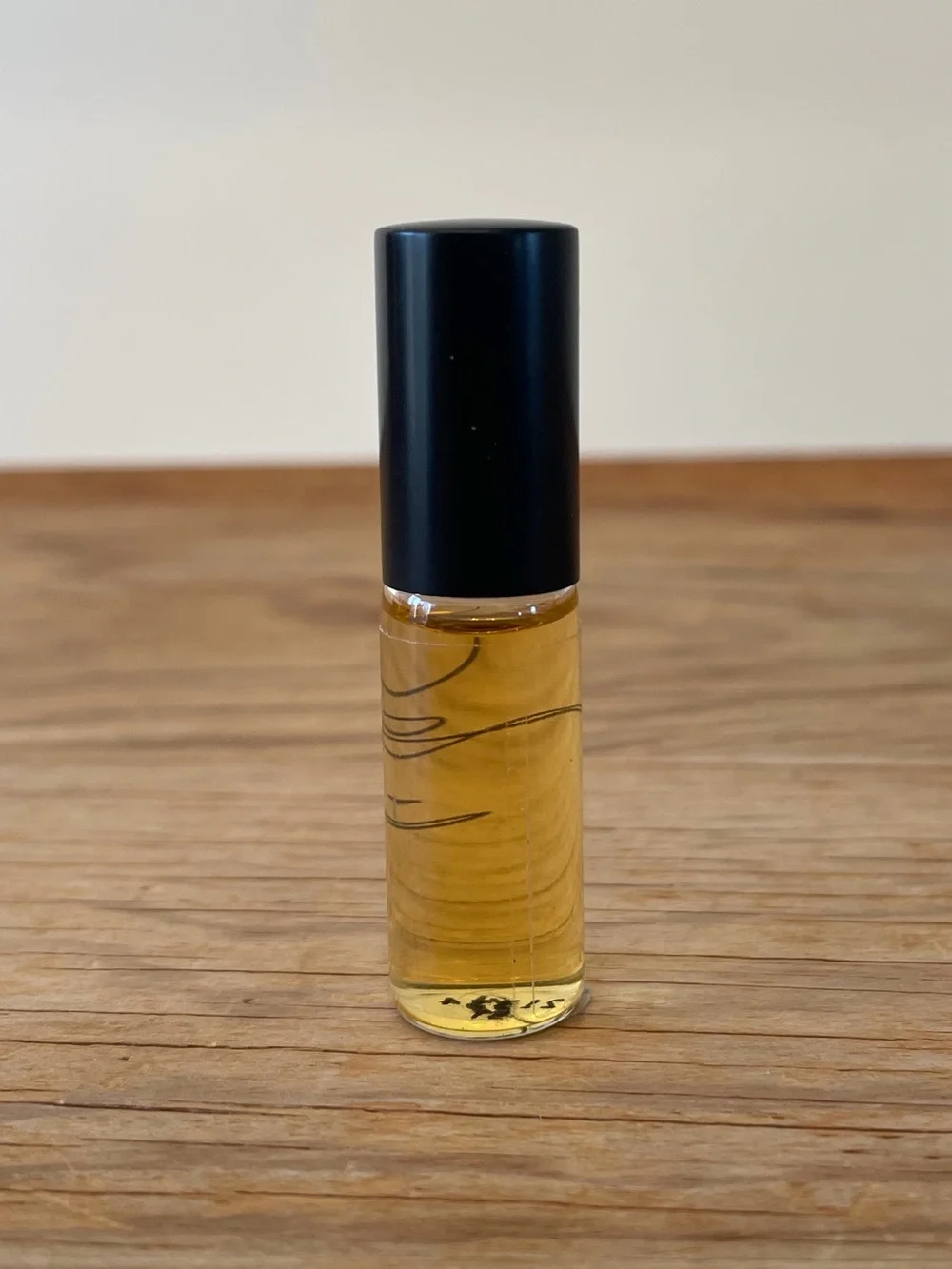 NWOB Billie Eilish Eilish Rollerball Roll Mini Travel Size 0.11 oz / 3.5 ml - Picture 3 of 7
